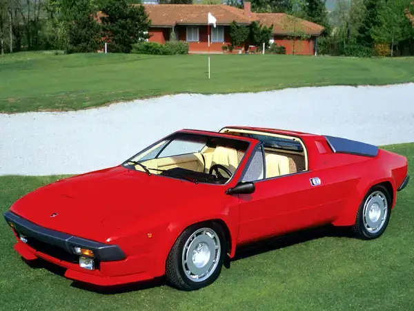Lamborghini Jalpa on PIRELLI CINTURATO P7 Tyres